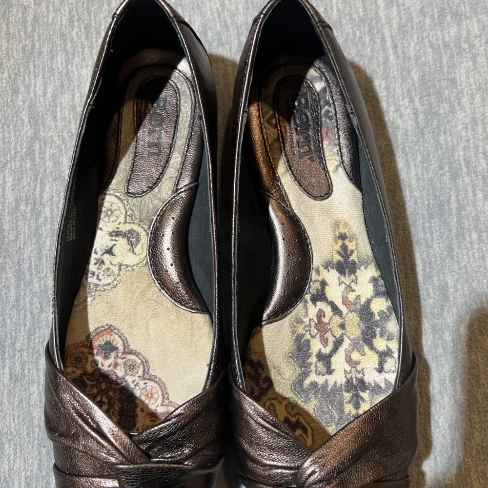 Born Lily Bronze Metallic Leather Comfort Ballet Flats Women 9 Pleated Twist Toe
